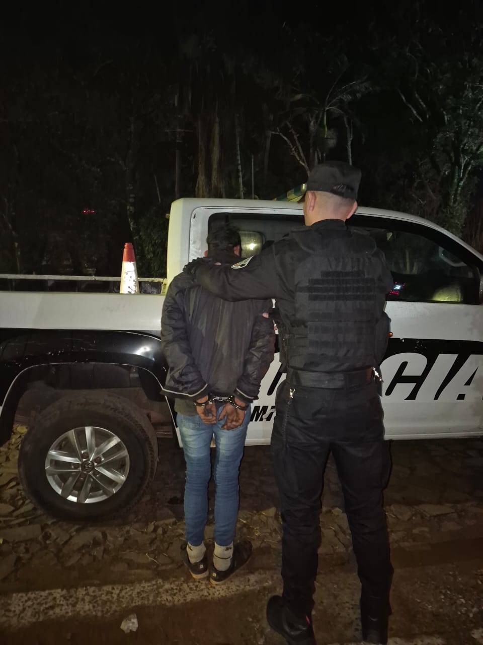 Tres demorados y una motocicleta retenida durante controles policiales en Montecarlo 2